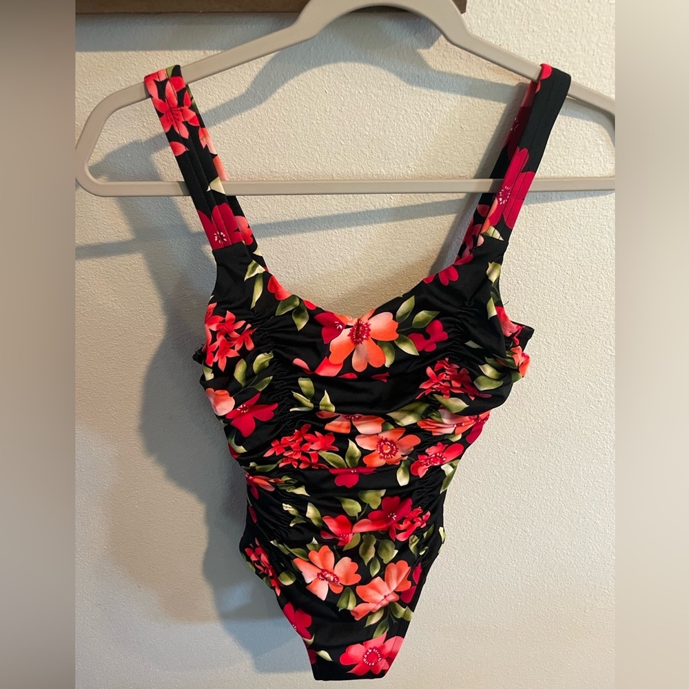 Land's end floral red& black one‎ piece bikini size 6
